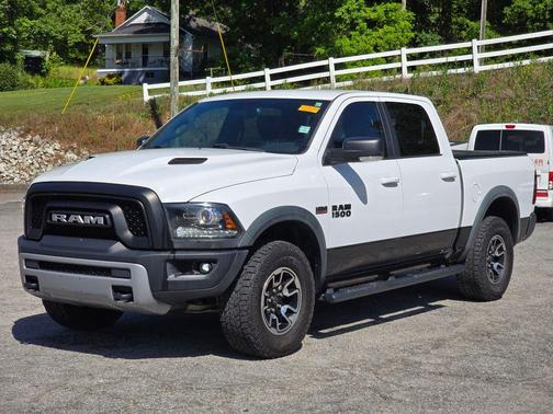 Bright White Clearcoat 2017 RAM 1500 Rebel