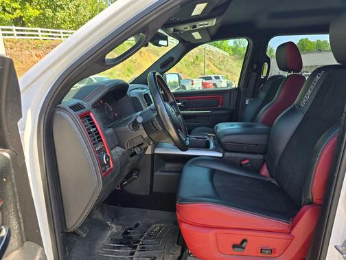 Bright White Clearcoat 2017 RAM 1500 Rebel