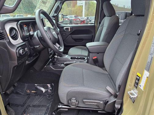 2025 Jeep Gladiator Nighthawk