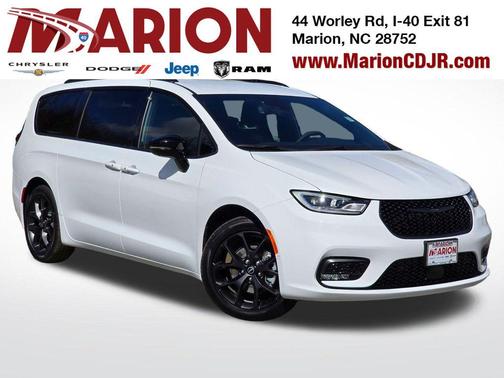 2026 Chrysler Pacifica L