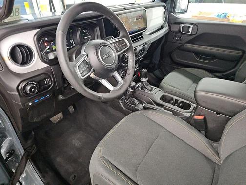 Anvil Clearcoat 2025 Jeep Wrangler 4xe Sahara