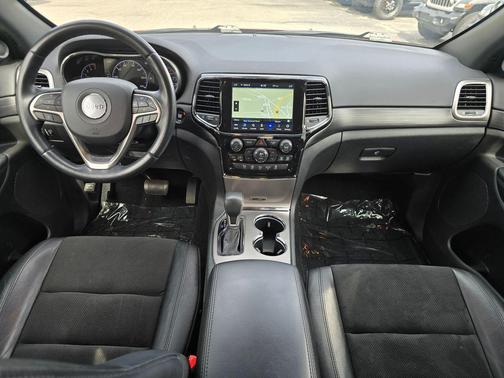 2022 Jeep Grand Cherokee Laredo