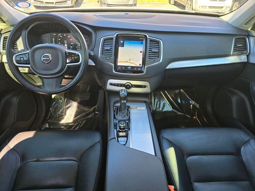 2018 Volvo XC90 T5 Momentum