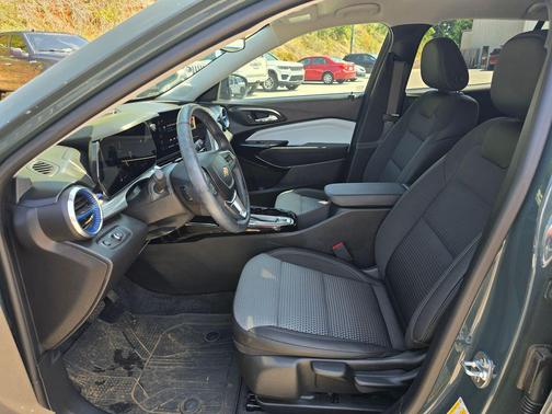 Cypress Gray 2025 Chevrolet Trax LT