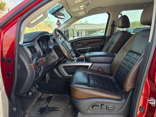 2019 Nissan Titan XD Platinum Reserve