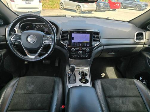 2020 Jeep Grand Cherokee Laredo