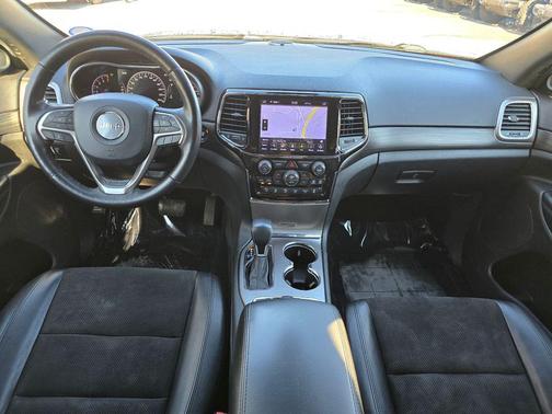 2020 Jeep Grand Cherokee Laredo