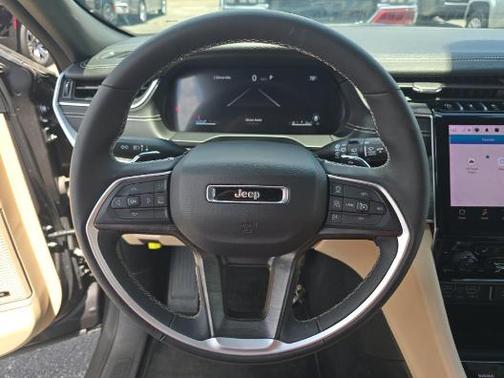 Baltic Gray Metallic Clearcoat 2025 Jeep Grand Cherokee Limited