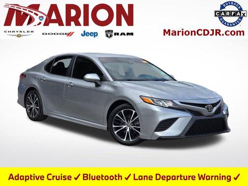 Celestial Silver Metallic 2019 Toyota Camry SE