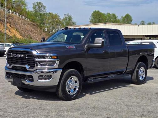 2025 RAM 2500 Tradesman Crew Cab 4x4 6'4' Box