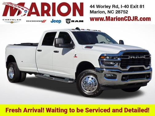 2025 RAM 3500 Tradesman Crew Cab 4x4 8' Box