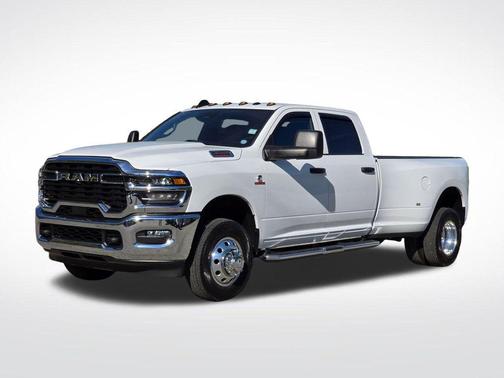 Bright White Clearcoat 2025 RAM 3500 Tradesman Crew Cab 4x4 8' Box