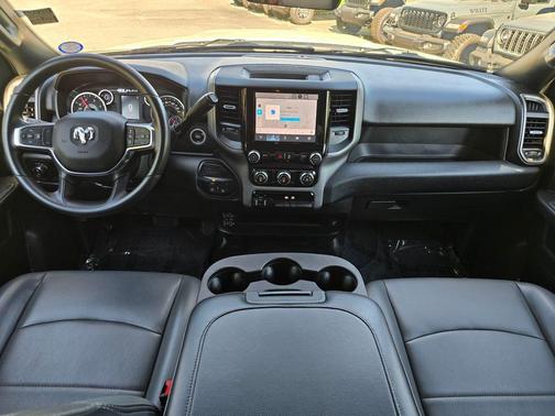 2025 RAM 3500 Tradesman Crew Cab 4x4 8' Box