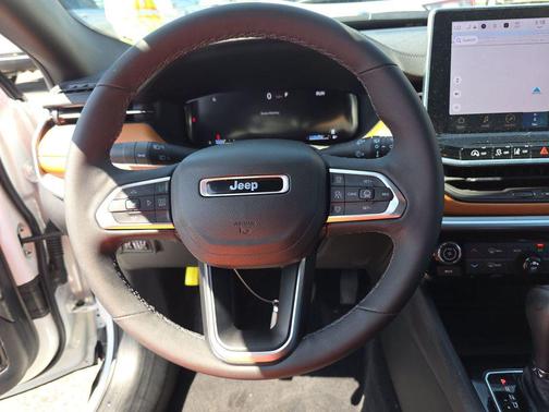 Bright White Clearcoat 2025 Jeep Compass Limited