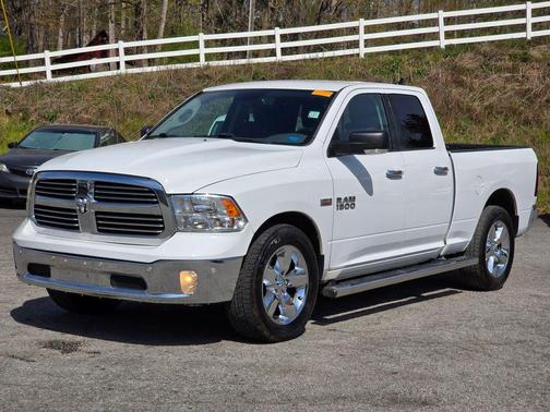 Bright White Clearcoat 2017 RAM 1500 Big Horn