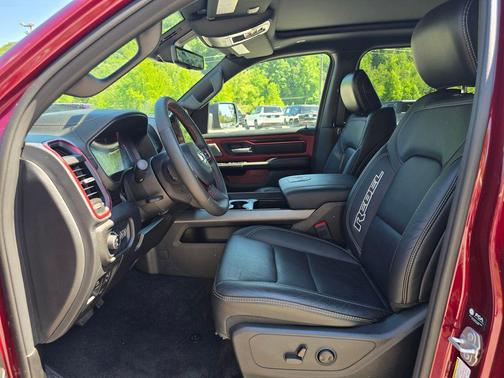 Delmonico Red Pearlcoat 2025 RAM 1500 Rebel