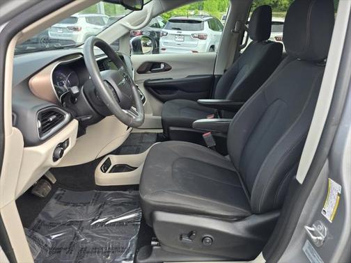 2017 Chrysler Pacifica LX