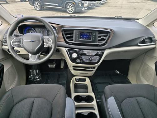 2017 Chrysler Pacifica LX