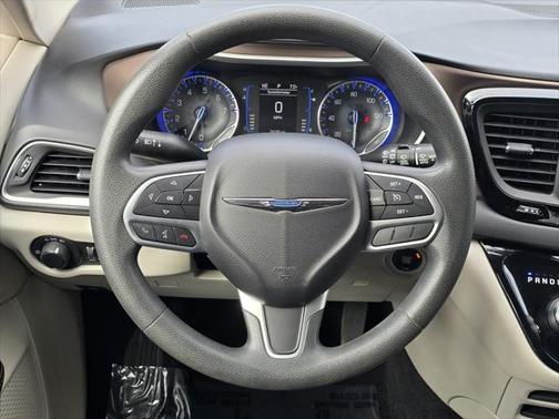 2017 Chrysler Pacifica LX