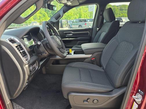 Delmonico Red Pearlcoat 2025 RAM 1500 Big Horn/Lone Star