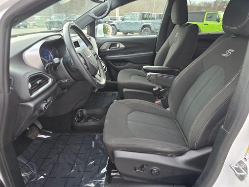 2020 Chrysler Pacifica Hybrid Touring L