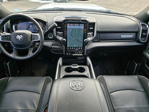 2024 RAM 2500 Laramie Crew Cab 4x4 6'4' Box