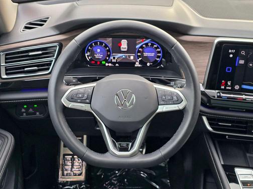 2024 Volkswagen Atlas 2.0T SEL Premium R-Line 4MOTION