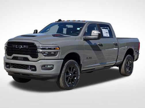 Ceramic Gray Clearcoat 2026 RAM 2500 Laramie Crew Cab 4x4 6'4' Box