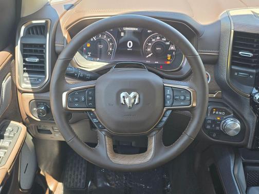 Ivory White Tri-Coat Pearlcoat 2026 RAM 1500 Longhorn