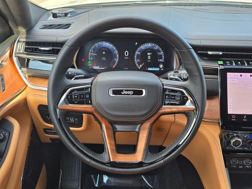 2025 Jeep Grand Cherokee Summit