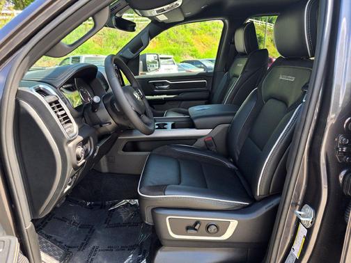 Granite Crystal Metallic Clearcoat 2026 RAM 1500 Laramie