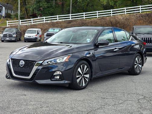 2020 Nissan Altima 2.5 SV