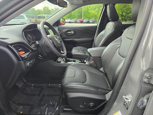 2023 Jeep Cherokee Altitude