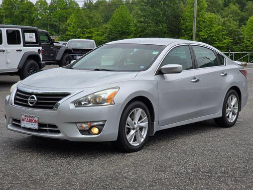 Brilliant Silver 2015 Nissan Altima 2.5 SV