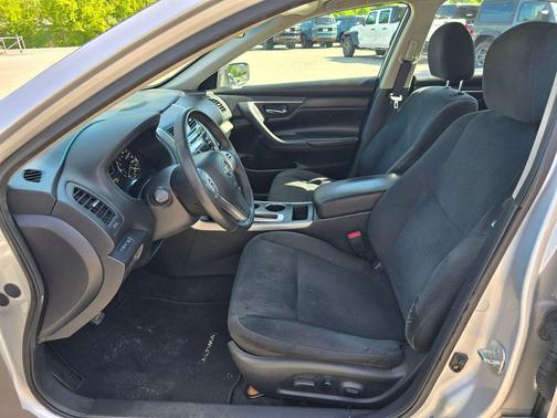 Brilliant Silver 2015 Nissan Altima 2.5 SV