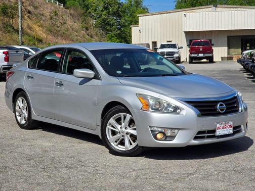 Brilliant Silver 2015 Nissan Altima 2.5 SV
