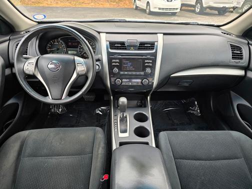 Brilliant Silver 2015 Nissan Altima 2.5 SV