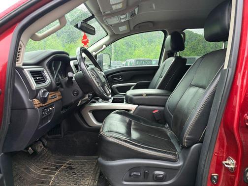 Cayenne Red 2017 Nissan Titan SL