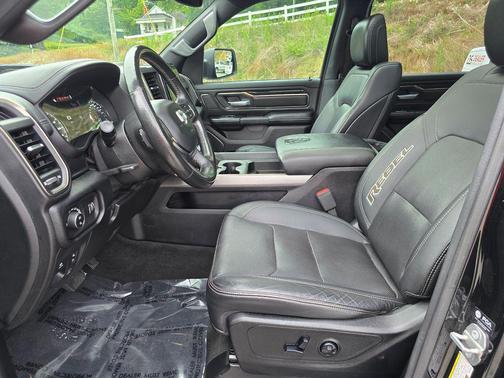 Diamond Black Crystal Pearlcoat 2021 RAM 1500 Rebel