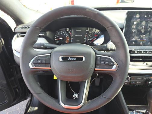 Diamond Black Crystal Pearlcoat 2025 Jeep Compass Limited