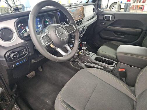 Granite Crystal Metallic Clearcoat 2025 Jeep Wrangler 4xe Sahara