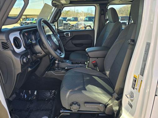 2026 Jeep Gladiator Sport