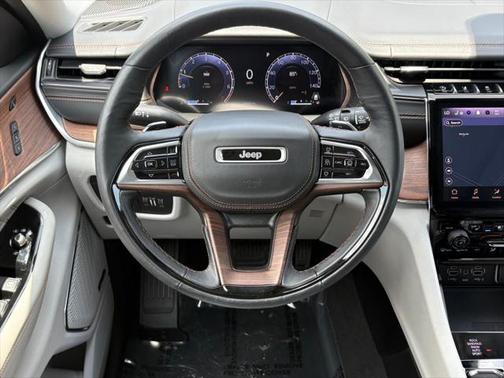 2023 Jeep Grand Cherokee L Summit