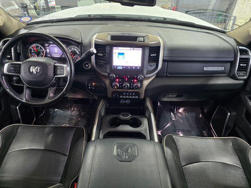 2022 RAM 2500 Laramie Crew Cab 4x4 6'4' Box