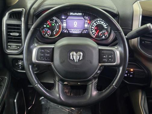 2022 RAM 2500 Laramie Crew Cab 4x4 6'4' Box