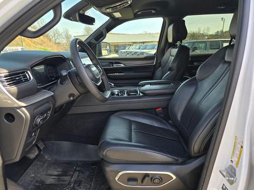 2024 Jeep Wagoneer L Series II 4x4