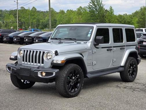 2023 Jeep Wrangler 4-Door Sahara 4x4