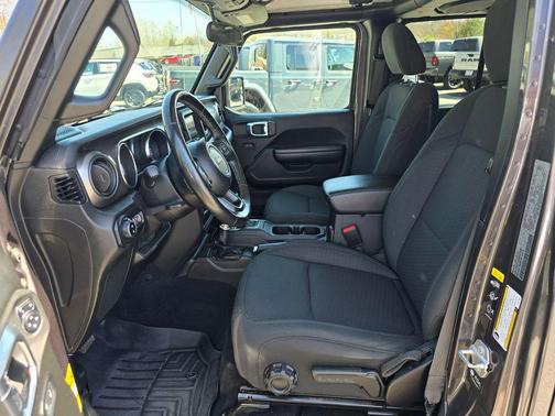 Granite Crystal Metallic Clearcoat 2021 Jeep Gladiator Sport S