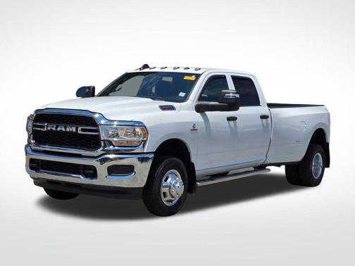 Bright White Clearcoat 2023 RAM 3500 Tradesman
