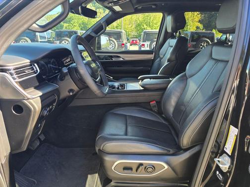 2023 Jeep Wagoneer Series II Carbide 4x4